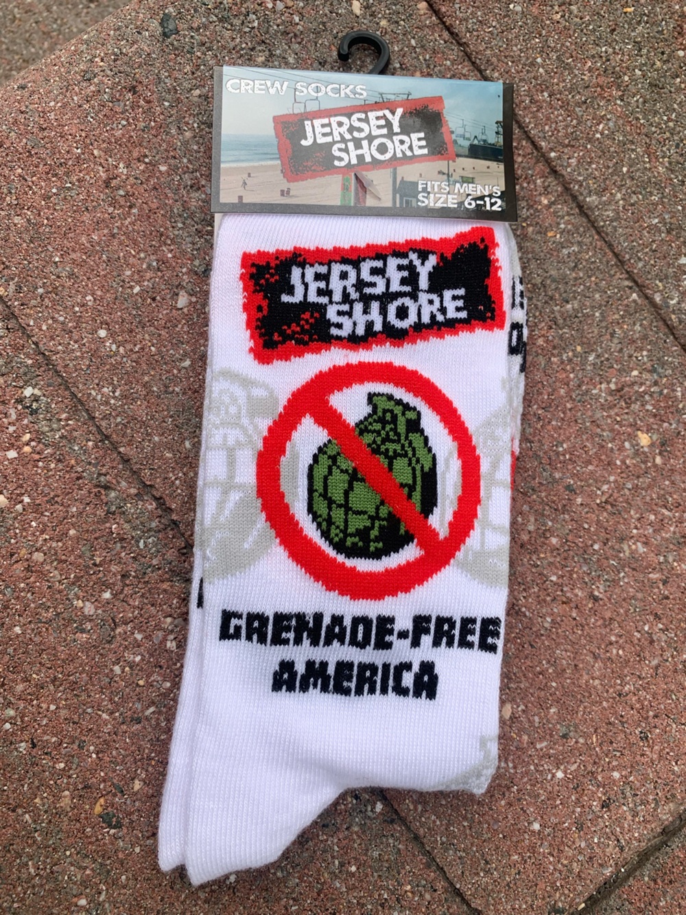 🆕- JERSEY SHORE UNISEX CREW SOCKS  IN WHITE WITH RED & GREEN GRAPHICS 🧦
